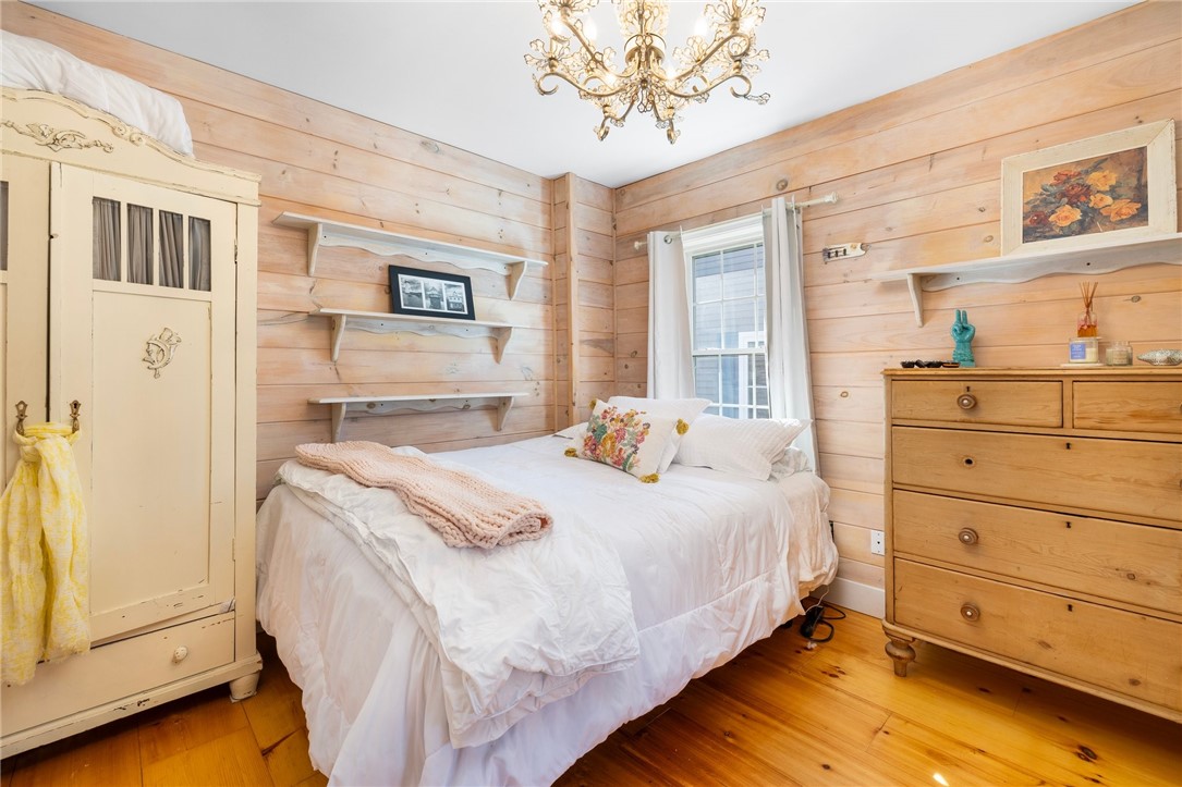 Warwick, Rhode Island 02888, United States, 2 Bedrooms Bedrooms, ,3 BathroomsBathrooms,Residential,Active,92544