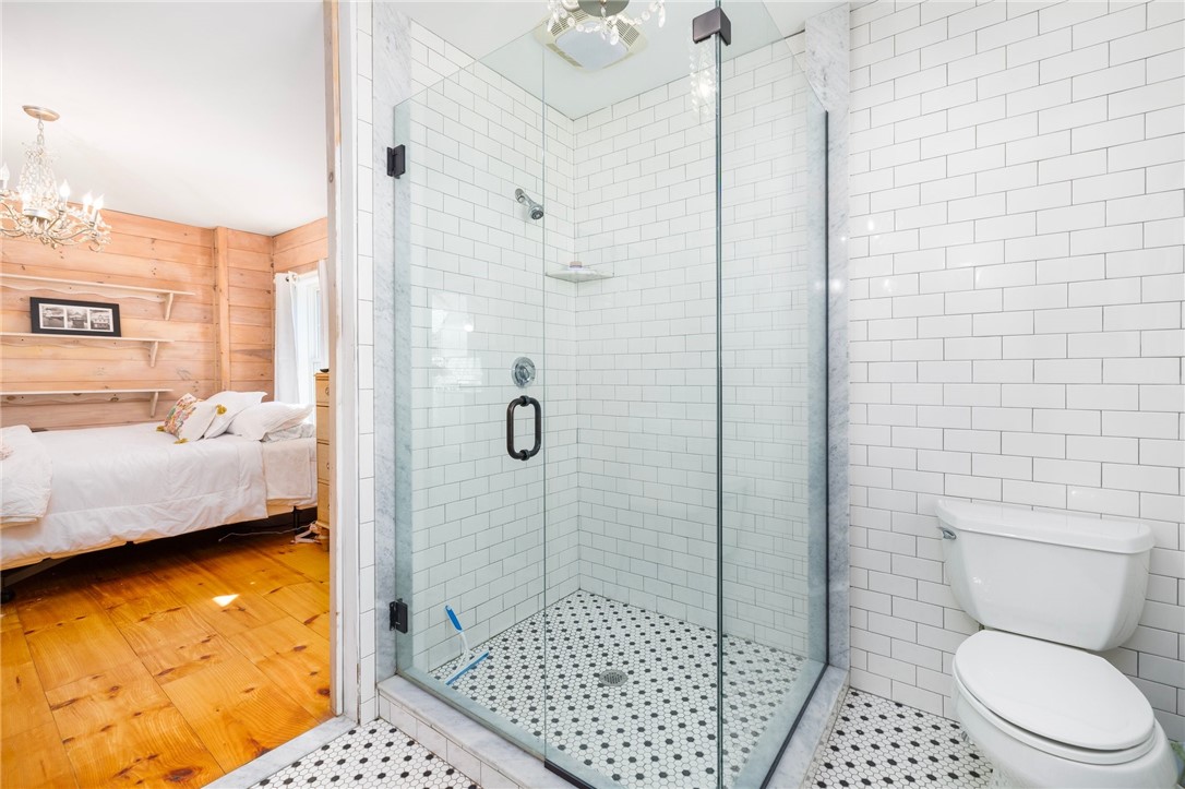 Warwick, Rhode Island 02888, United States, 2 Bedrooms Bedrooms, ,3 BathroomsBathrooms,Residential,Active,92544