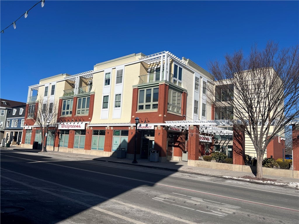 333 Atwells Avenue 208