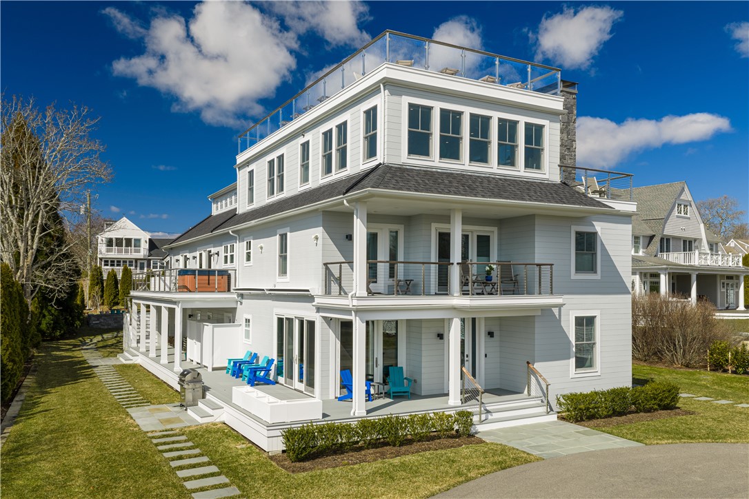 592 Tuckerman Avenue
