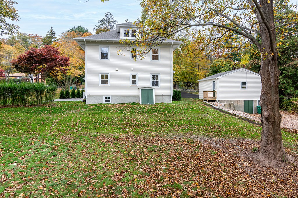 612 Warwick Neck Avenue