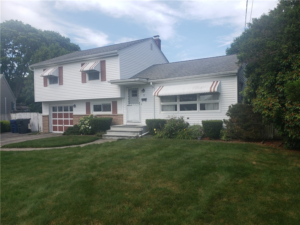 35 Village Circle