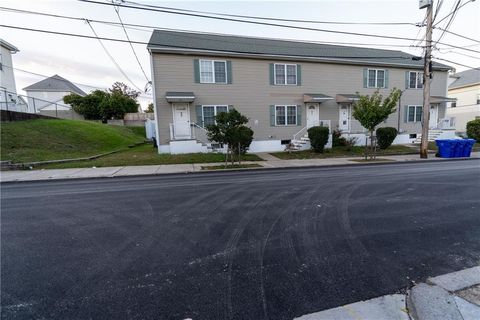 Condominium in Pawtucket RI 23 Grotto Avenue.jpg