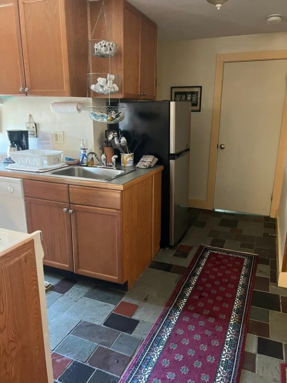 Newport, Rhode Island 02840, United States, 2 Bedrooms Bedrooms, ,2 BathroomsBathrooms,Residential,Active,19042