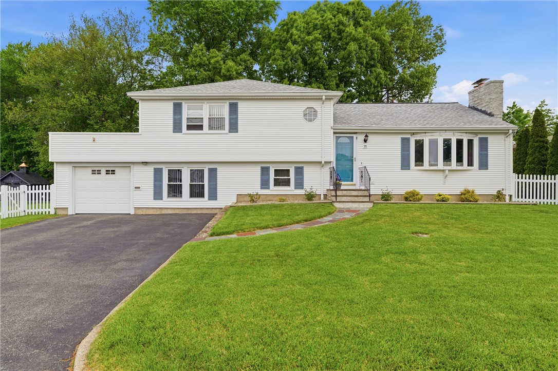 35 Superior View Boulevard