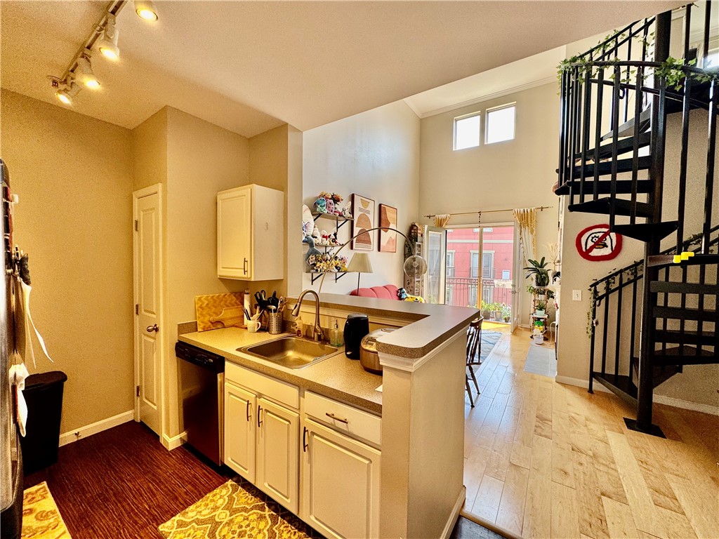 1000 Providence Place 449