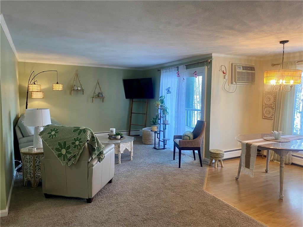 7 Wake Robin Road 104