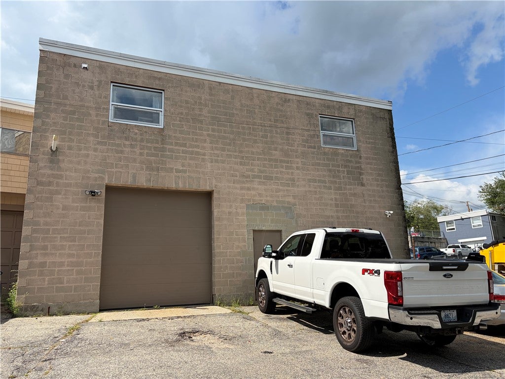 197 Putnam Pike