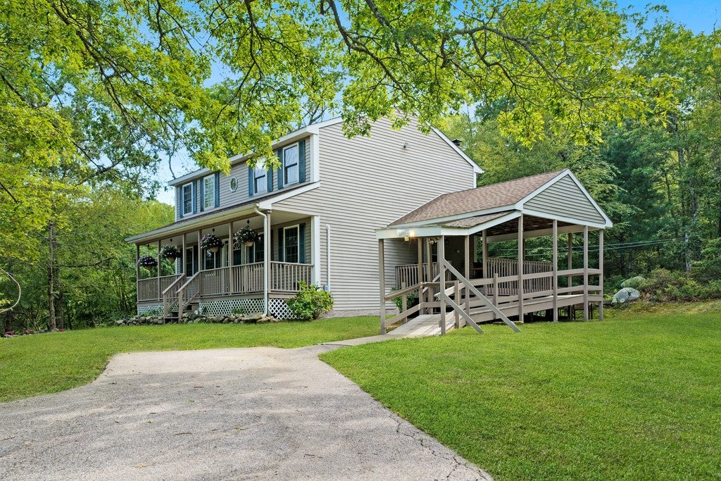19 Muratore Lane