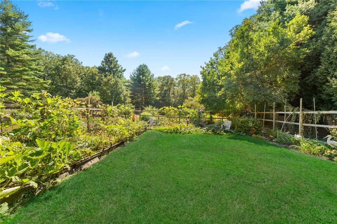 Richmond, Rhode Island 02892, United States, 3 Bedrooms Bedrooms, ,2 BathroomsBathrooms,Residential,Active,246721