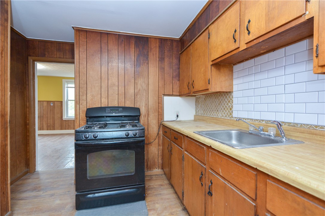 Central Falls, Rhode Island 02863, United States, 5 Bedrooms Bedrooms, ,3 BathroomsBathrooms,Residential,Active,153078