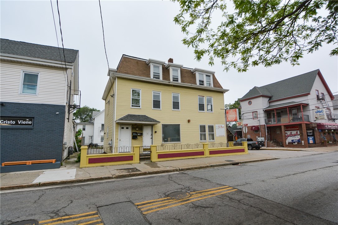 Central Falls, Rhode Island 02863, United States, 5 Bedrooms Bedrooms, ,3 BathroomsBathrooms,Residential,Active,153078