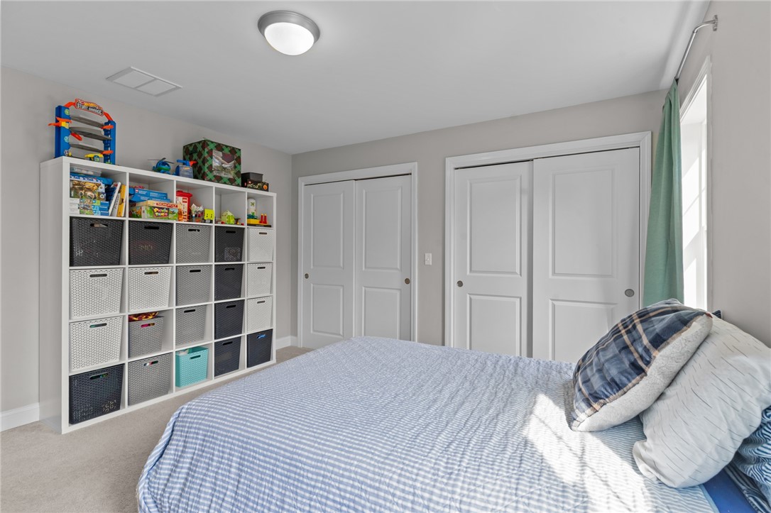 Warwick, Rhode Island 02889, United States, 3 Bedrooms Bedrooms, ,3 BathroomsBathrooms,Residential,Active,100040