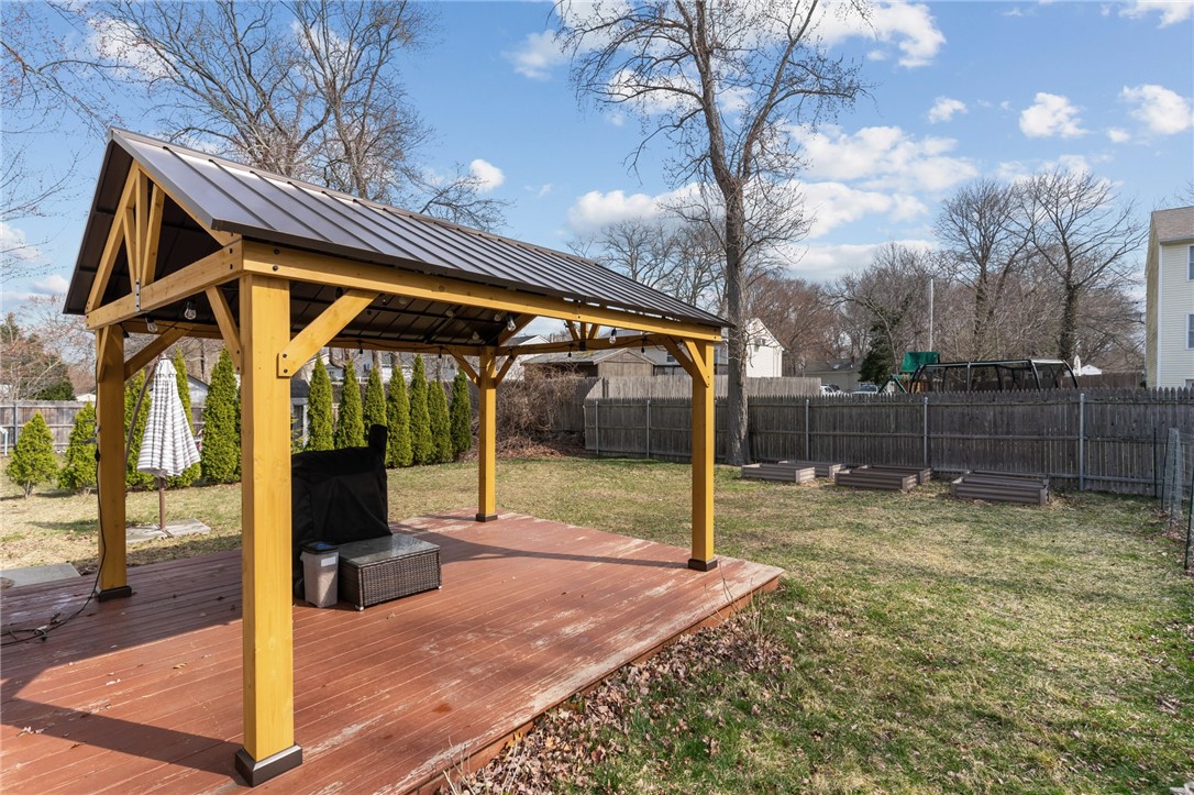 Warwick, Rhode Island 02889, United States, 3 Bedrooms Bedrooms, ,3 BathroomsBathrooms,Residential,Active,100040