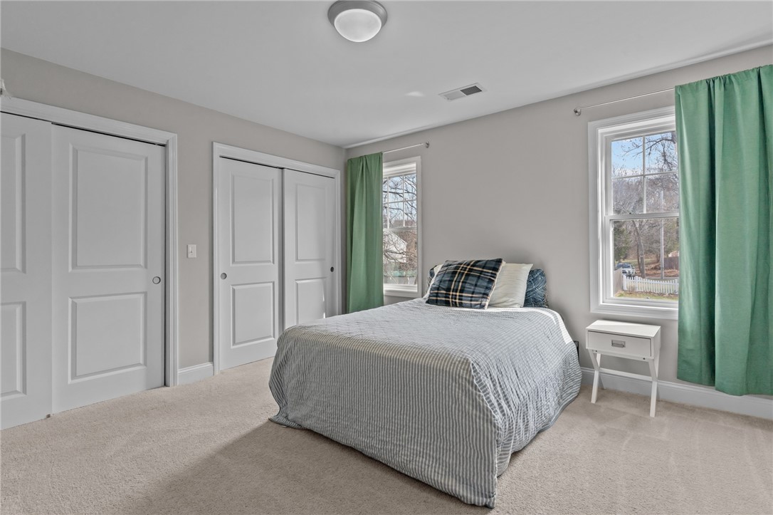 Warwick, Rhode Island 02889, United States, 3 Bedrooms Bedrooms, ,3 BathroomsBathrooms,Residential,Active,100040