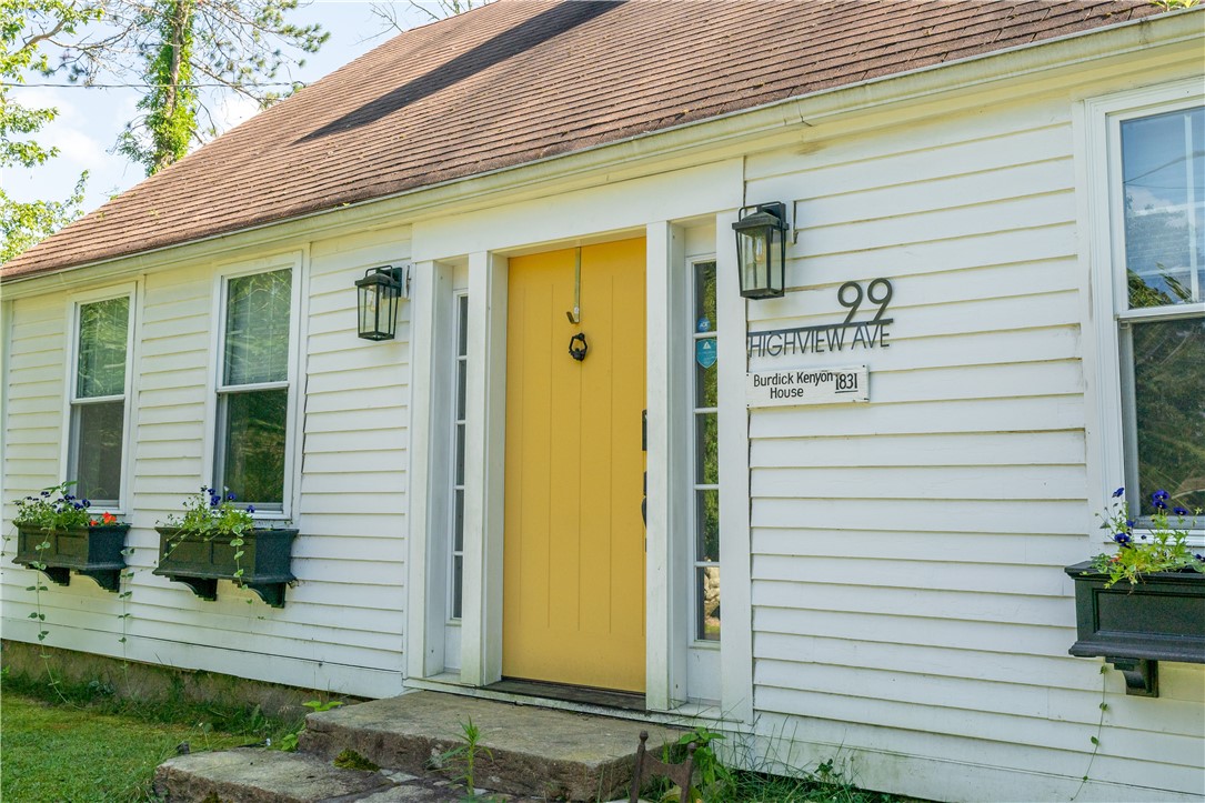99 Highview Avenue