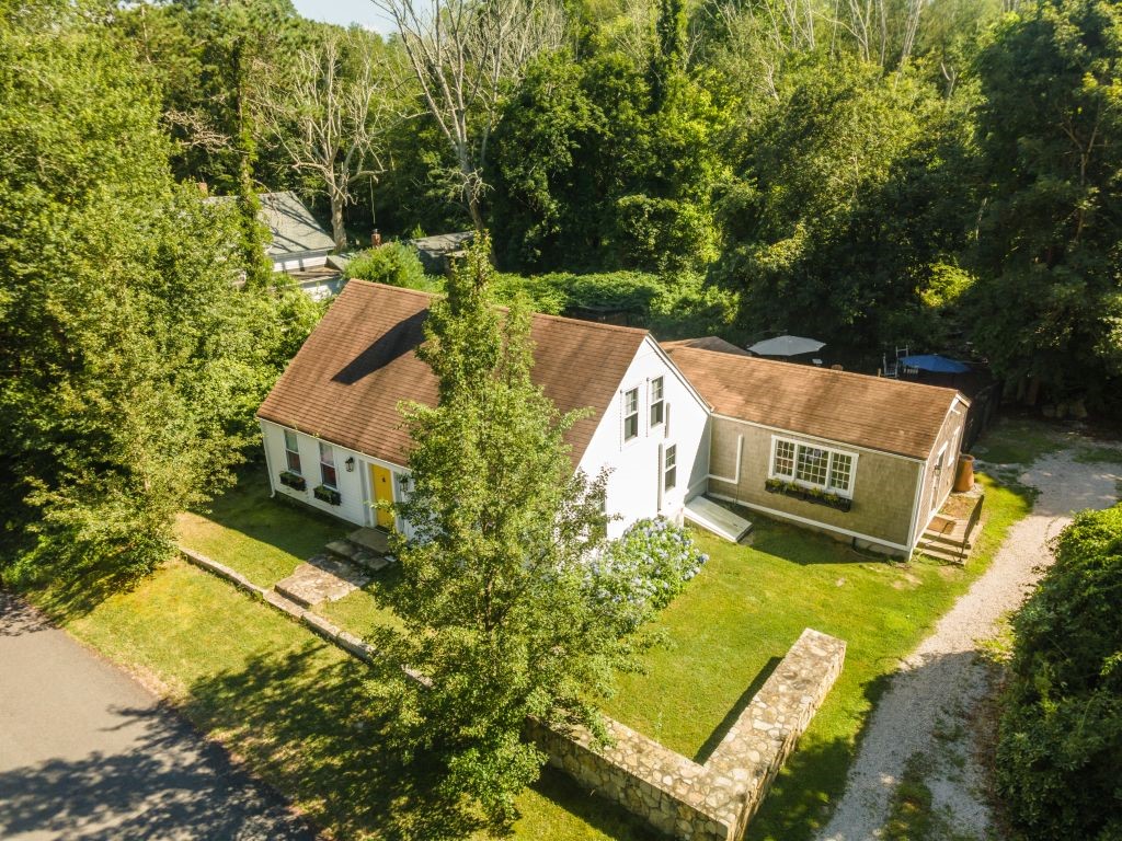 99 Highview Avenue