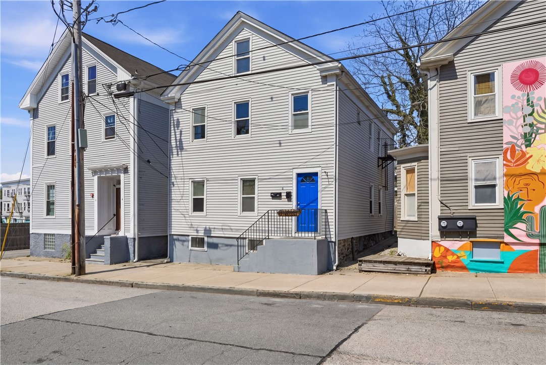 8 Mann Avenue