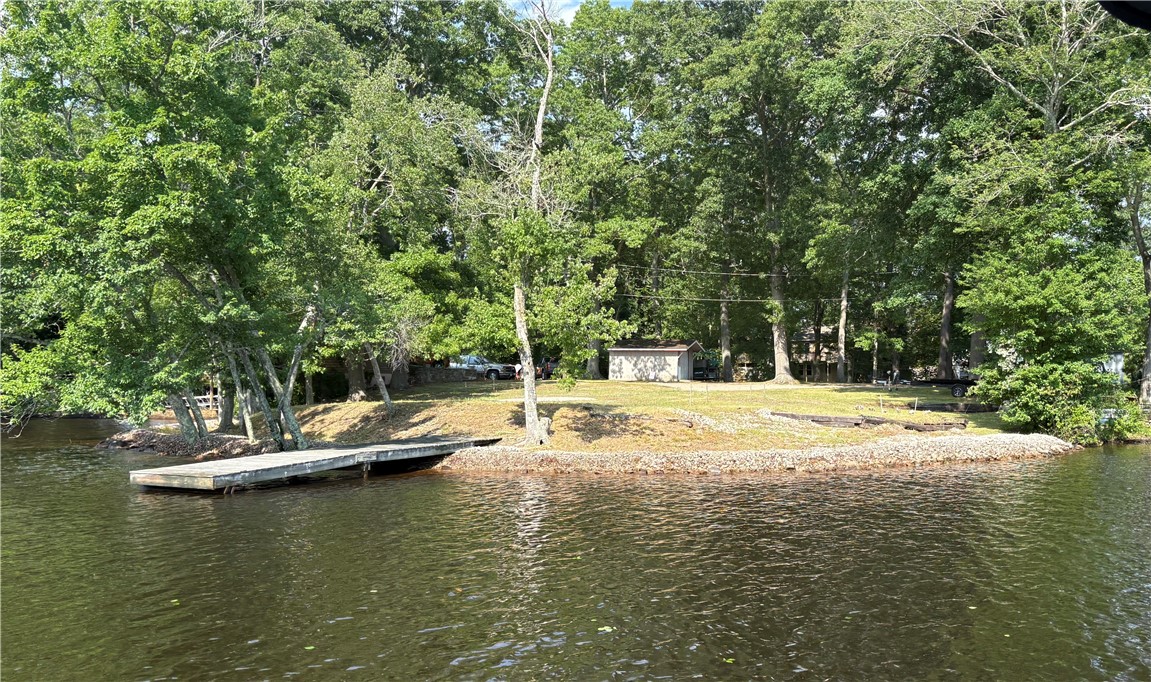 3 Lakeside Dr Ext Drive