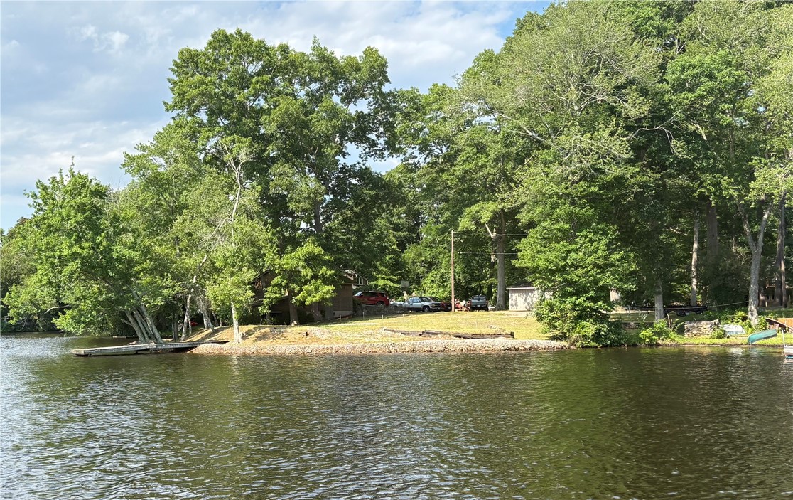 3 Lakeside Dr Ext Drive