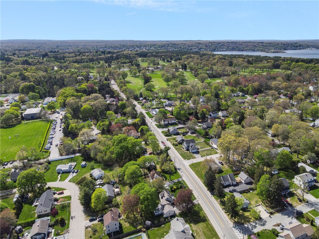 Warwick, Rhode Island 02818, United States, 3 Bedrooms Bedrooms, ,3 BathroomsBathrooms,Residential,Pending,120918