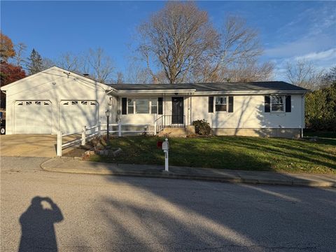 17 Meadow Road Scituate RI 02831