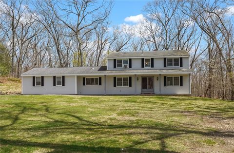 18 Secluded Court Cumberland RI 02864