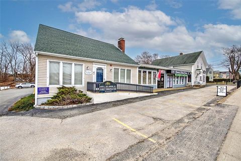 606 Metacom Avenue Warren RI 02885