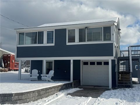 7 White Cap Road Narragansett RI 02882