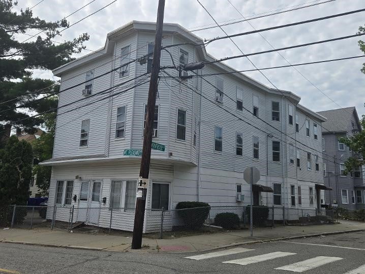 16 Mount Pleasant Avenue