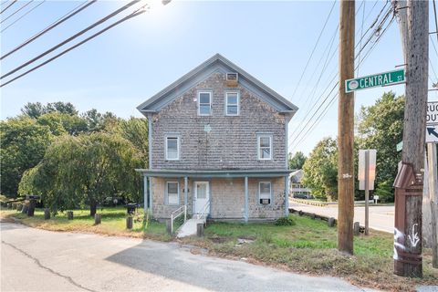 11 Central Street Burrillville RI 02830