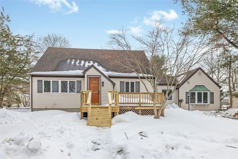 5 Woodland Avenue Coventry RI 02816