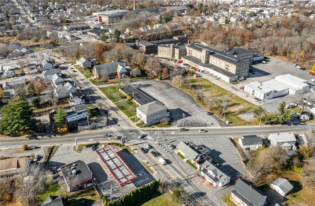 1593 Centerville Road 1595