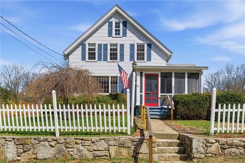 86 Mendon Road North Smithfield RI 02896