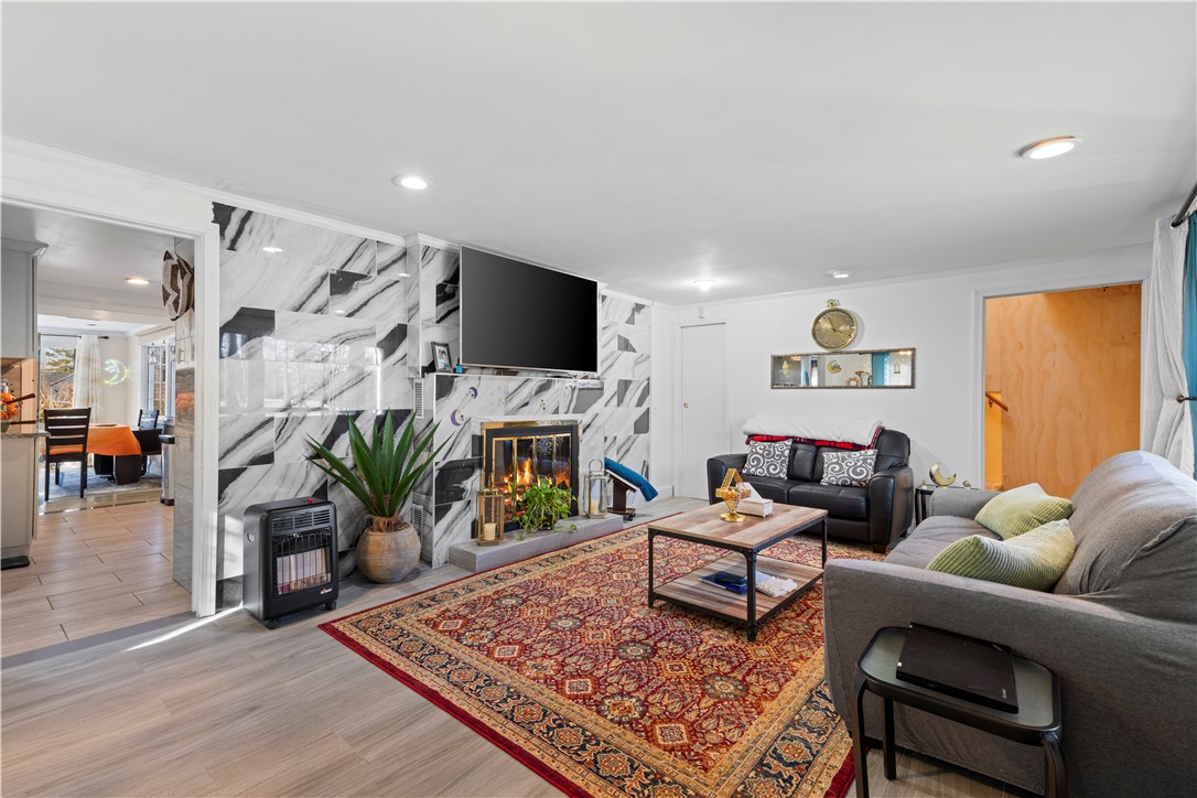 215 Rocky Point Avenue