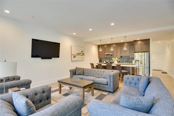 1 RIVER LN # 2, NEWPORT, RI 02840 - Image d0efe3ff8e2f73ad75bc3fadab4d30cf/341125904