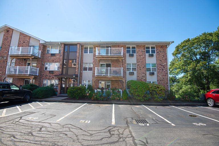 31 Bullocks Point Avenue 2A