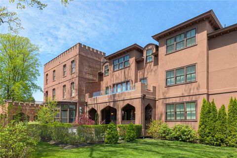 78 Rhode Island Avenue 8 Newport RI 02840