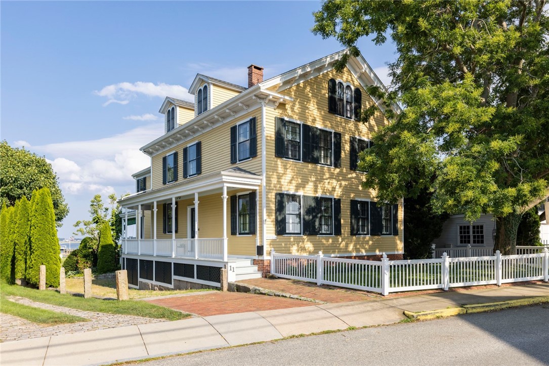11 MAIN Street