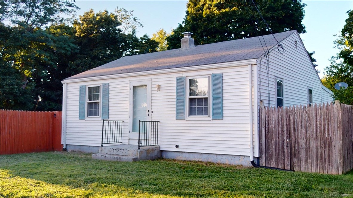 View Warwick, RI 02888 house