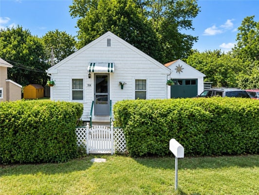 102 TALLMAN AVE, PORTSMOUTH, RI 02871 - Image d229eabda9d5b5764e0c2f19e3dd17cb/3680808627