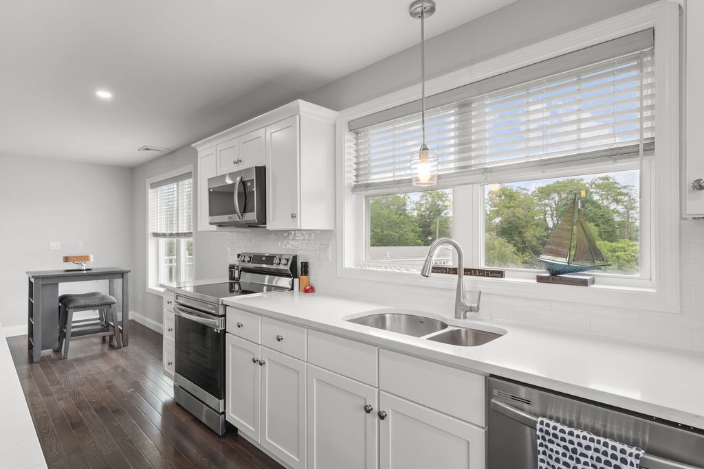 15 Spadina Avenue
