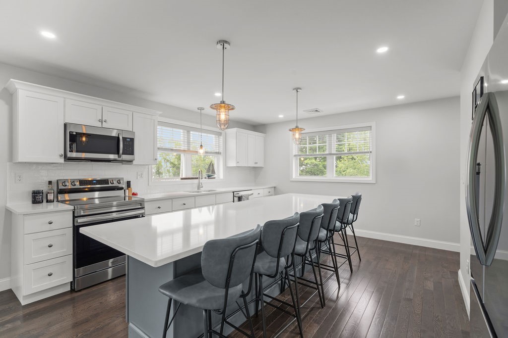 15 Spadina Avenue
