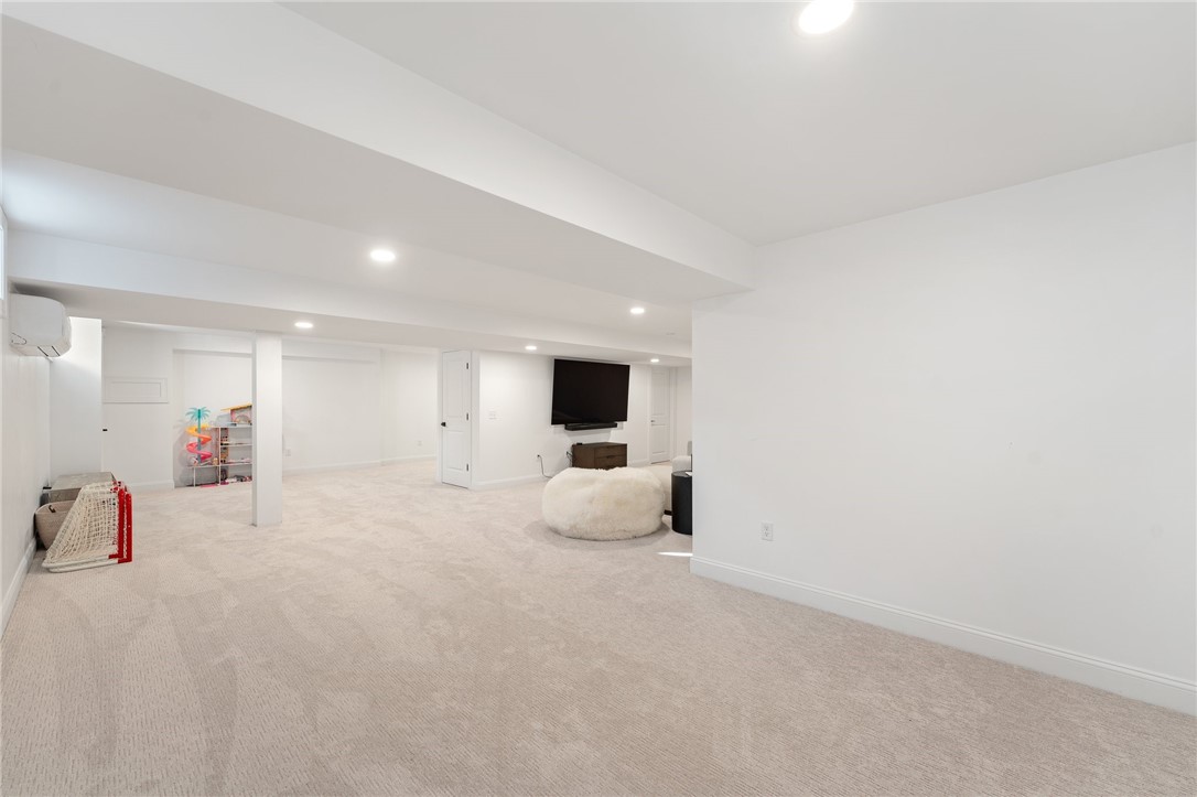 Cumberland, Rhode Island 02864, United States, 4 Bedrooms Bedrooms, ,3 BathroomsBathrooms,Residential,Active,159130