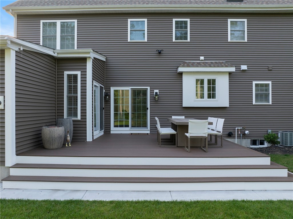 Cumberland, Rhode Island 02864, United States, 4 Bedrooms Bedrooms, ,3 BathroomsBathrooms,Residential,Active,159130