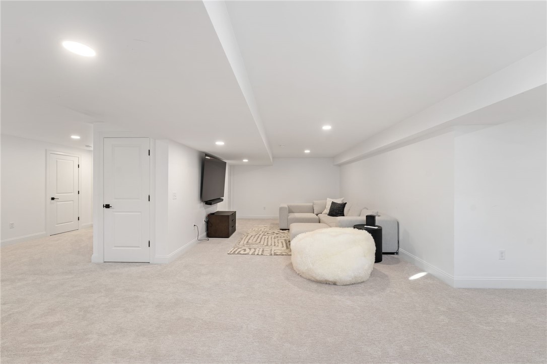 Cumberland, Rhode Island 02864, United States, 4 Bedrooms Bedrooms, ,3 BathroomsBathrooms,Residential,Active,159130