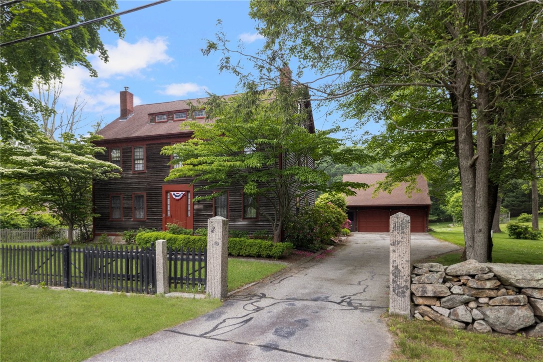 2381 Middle Road