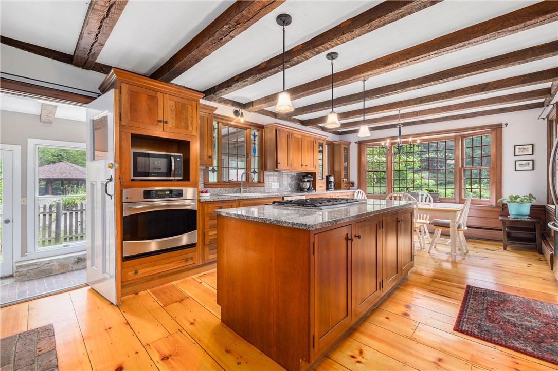 2381 Middle Road