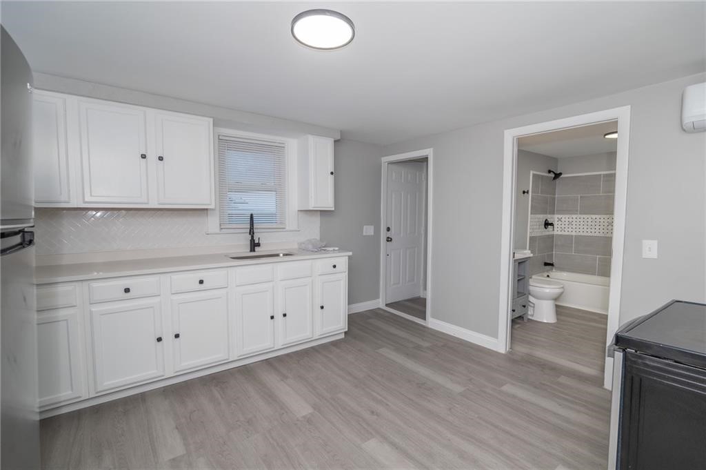 670 Putnam Pike