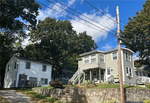 21 Plymouth Street Warwick RI 02818
